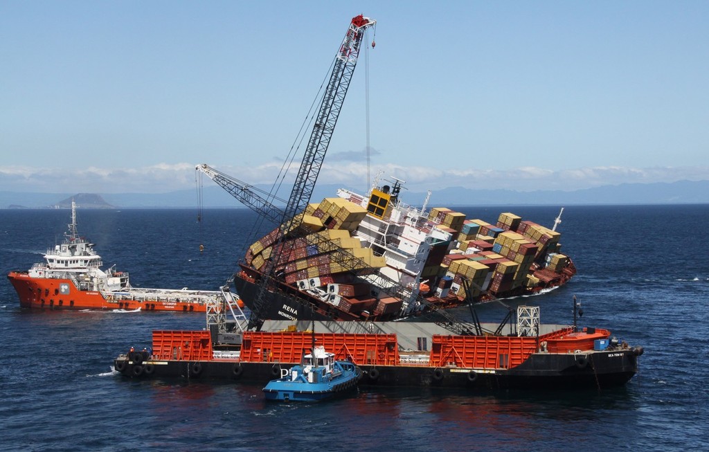  Monday 14th Nov 2011<br />
Sea Tow 60  - moving into position on Rena site to start lifting & removing containers - Rena Disaster Photos: Graeme Brown  © Maritime NZ www.maritimenz.govt.nz